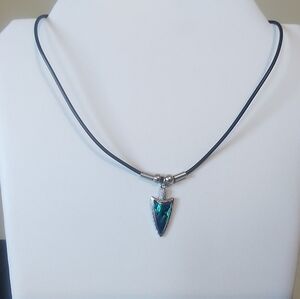 NWT Pāua Shell (Abalone) Arrowhead Pendant Necklace